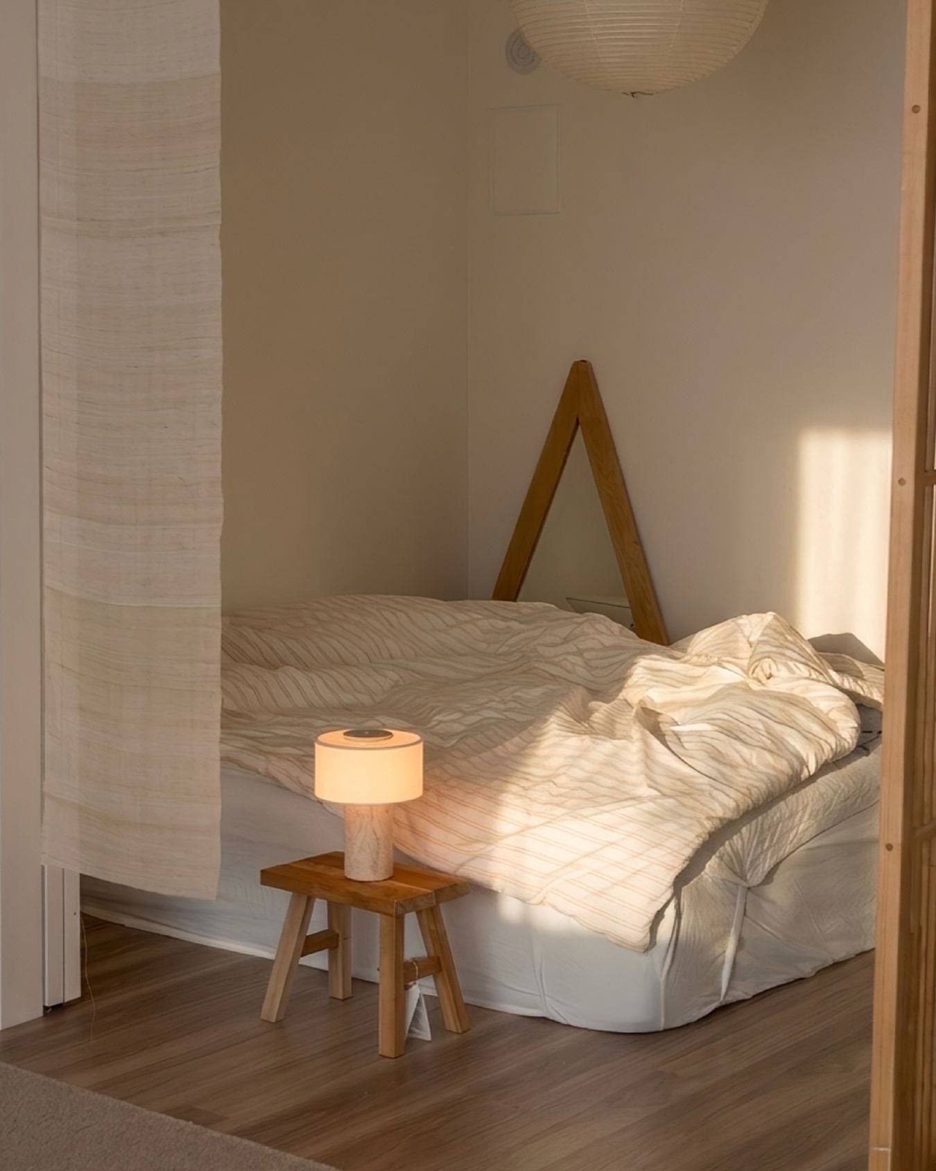 Auríe Portable Lamp | Travertine