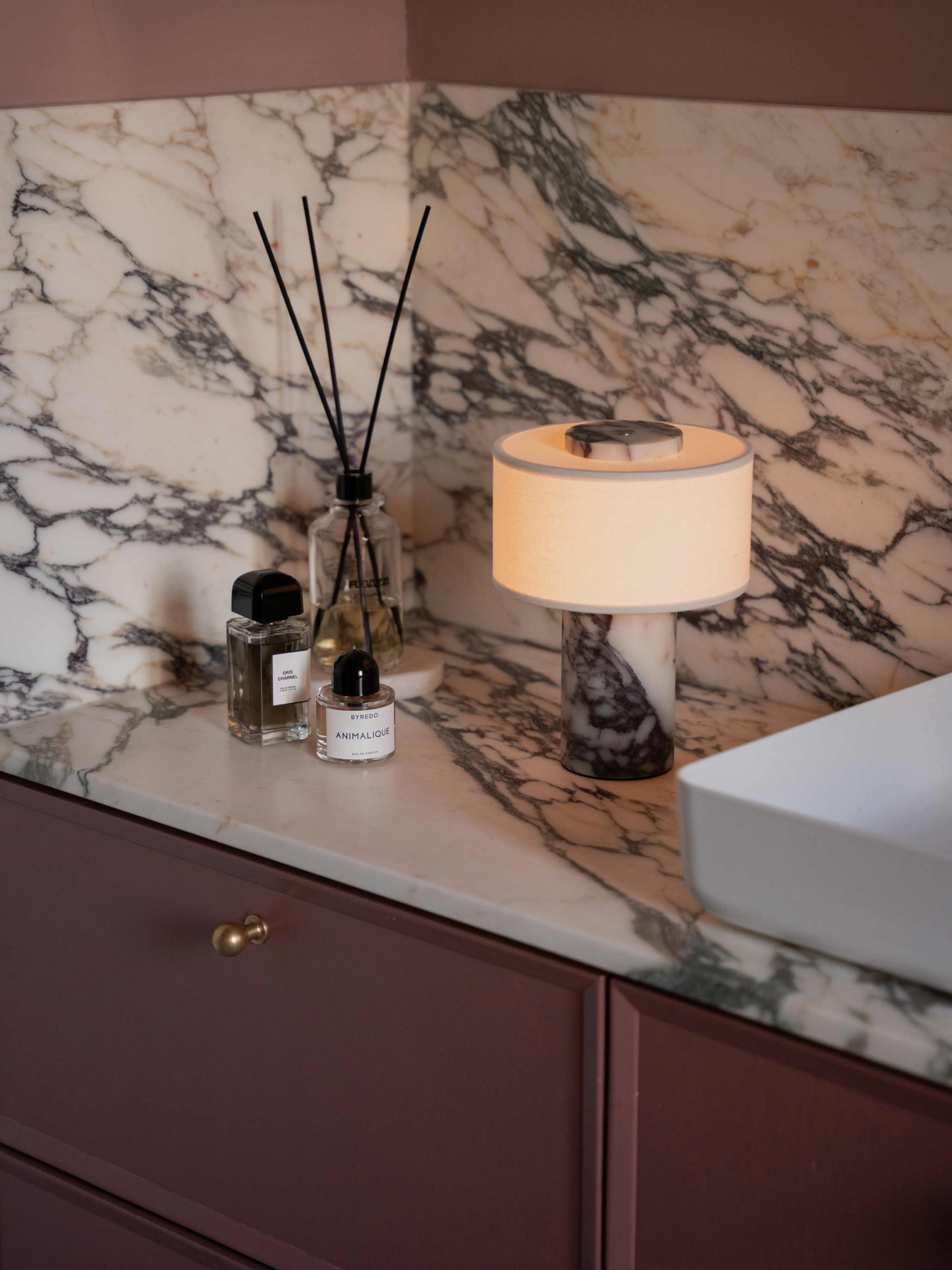 Auríe Portable Lamp | Calacatta Viola Marble & Linen