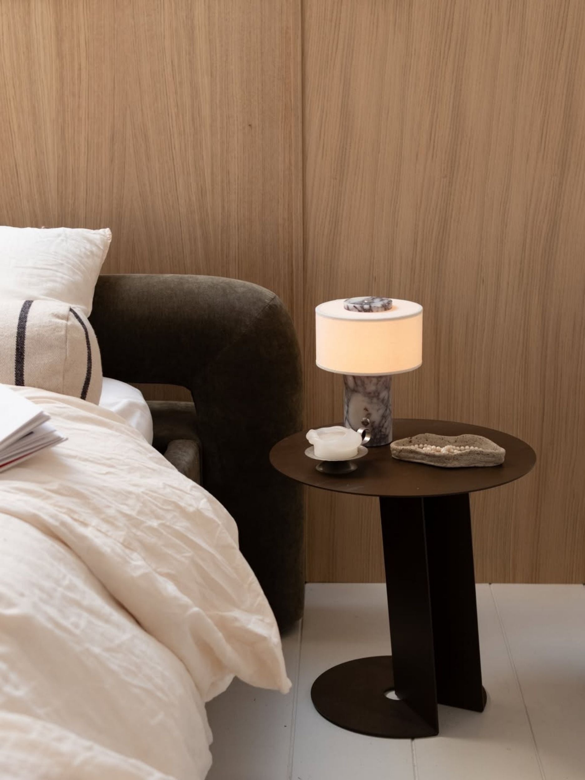 Auríe Portable Lamp | Calacatta Viola