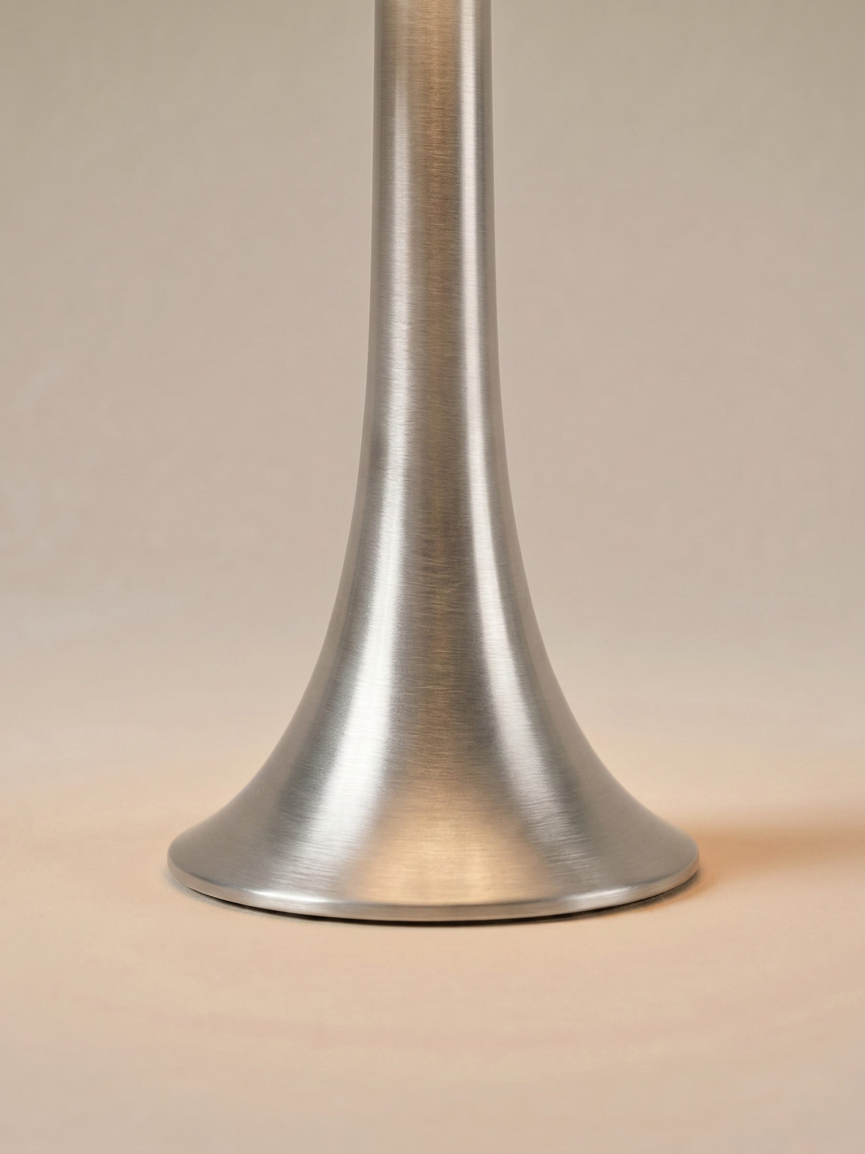 Nova Large Portable Lamp | Brushed Aluminium