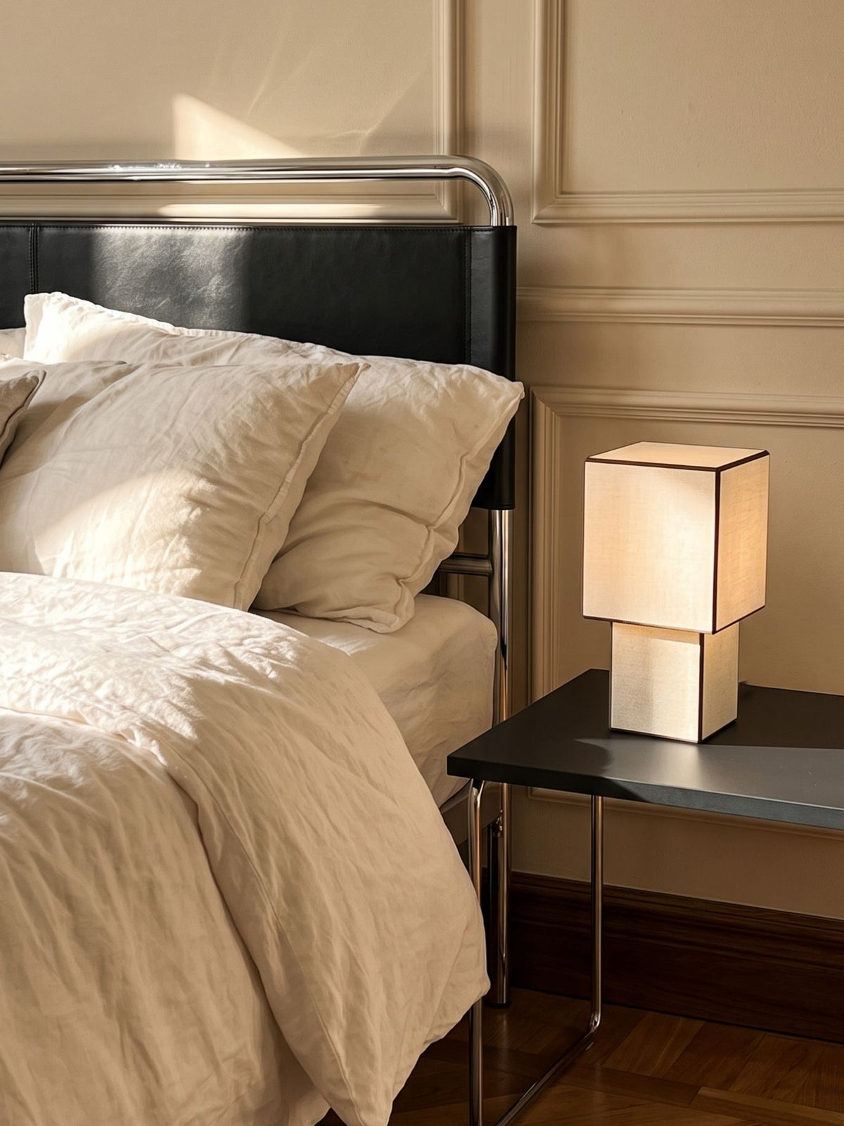 The Original - Forma Portable Lamp | Linen