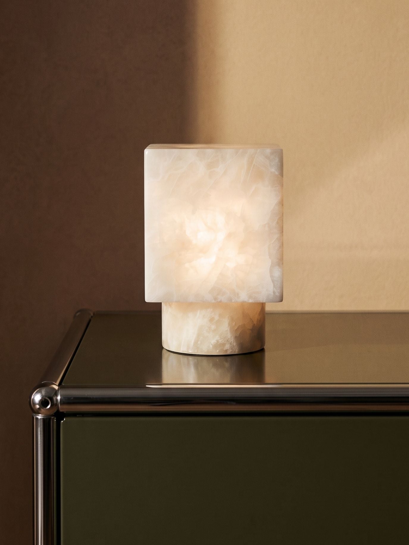 The Original - Forma Mini Portable Lamp | Alabaster