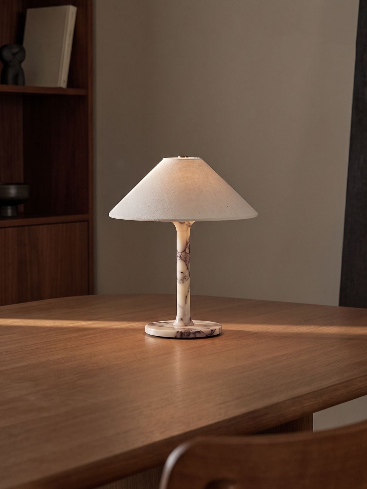 Rossa Portable Lamp | Calacatta Viola & Linen