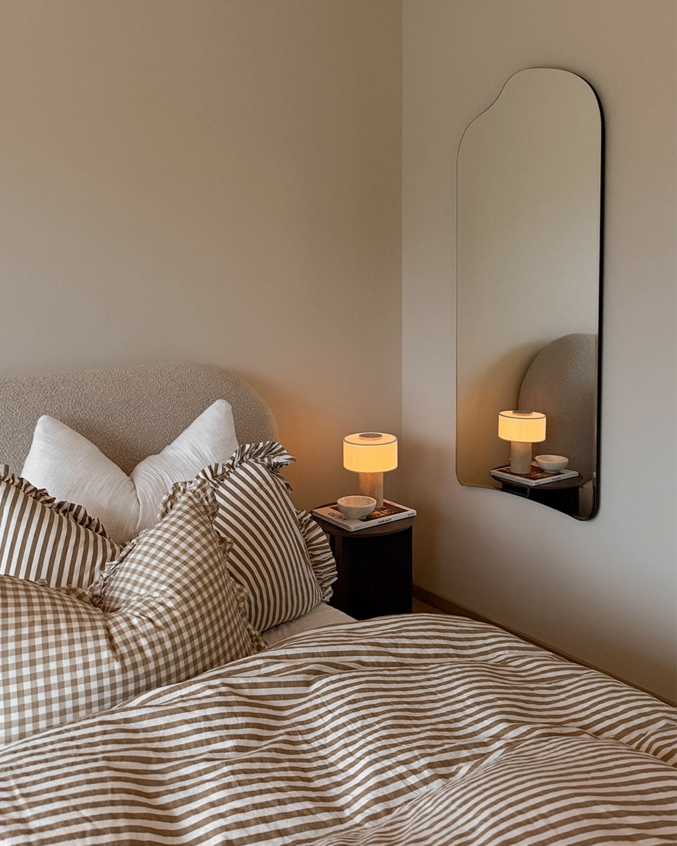 Auríe Portable Lamp | Travertine