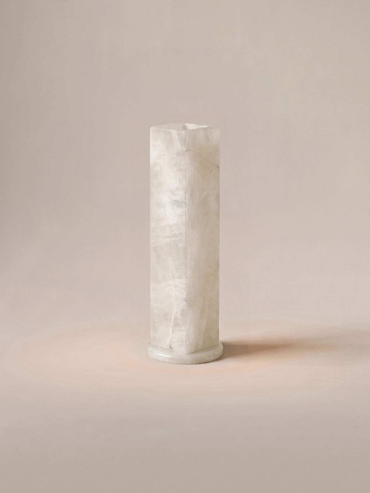 The Eva Vase | Alabaster