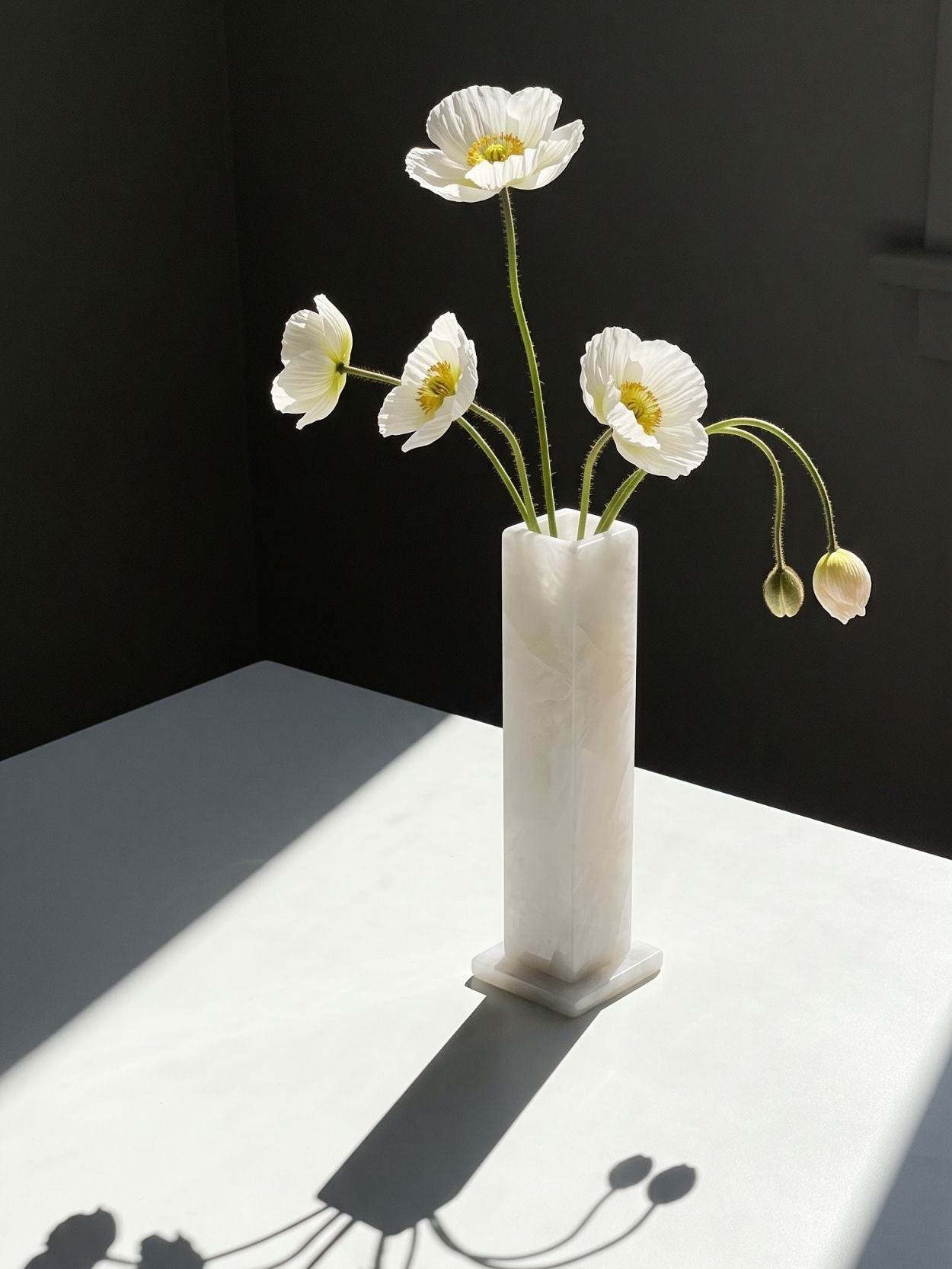 The Eva Vase | Alabaster