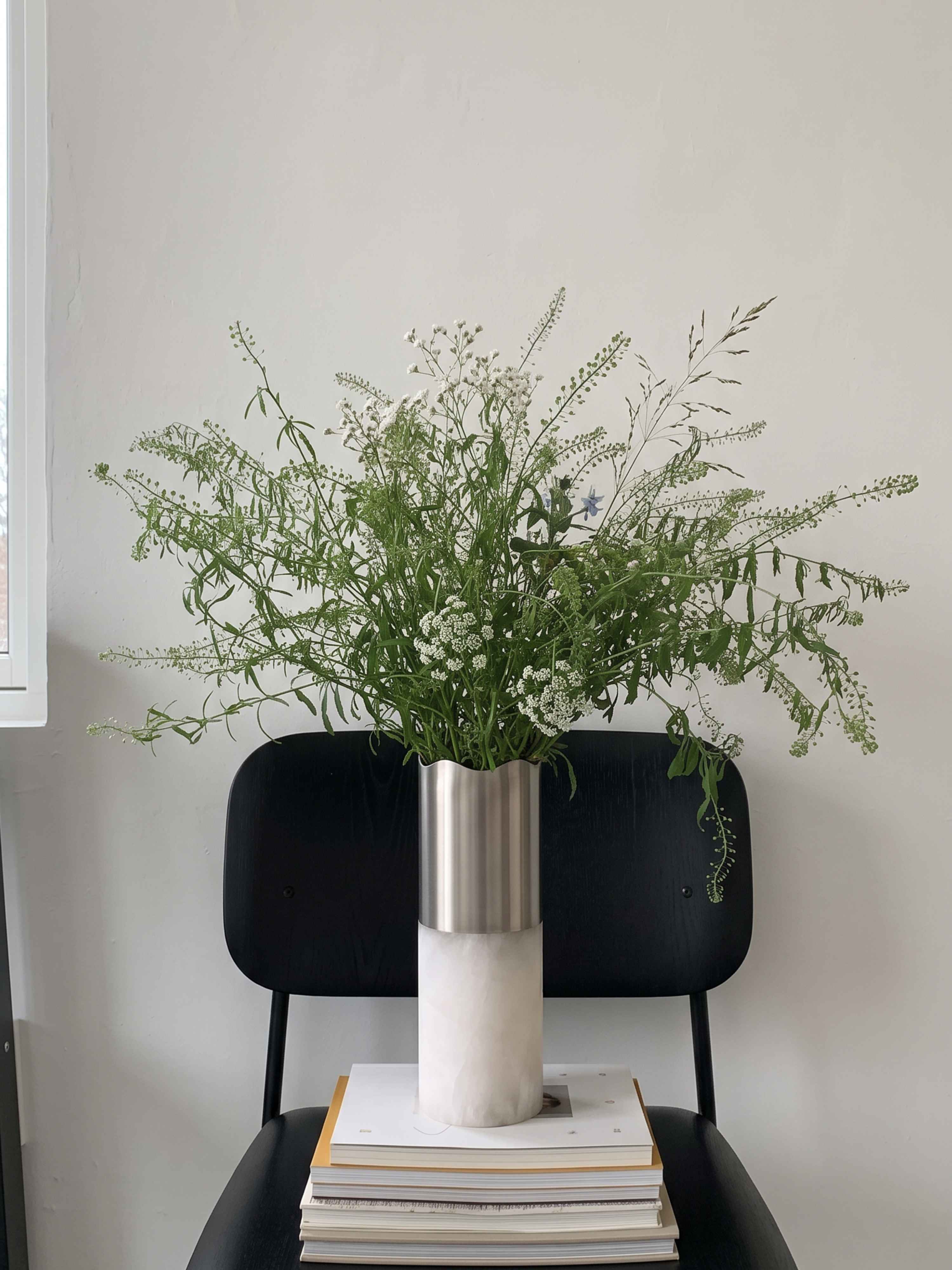 The Lyla Vase | Alabaster & Brushed Metal