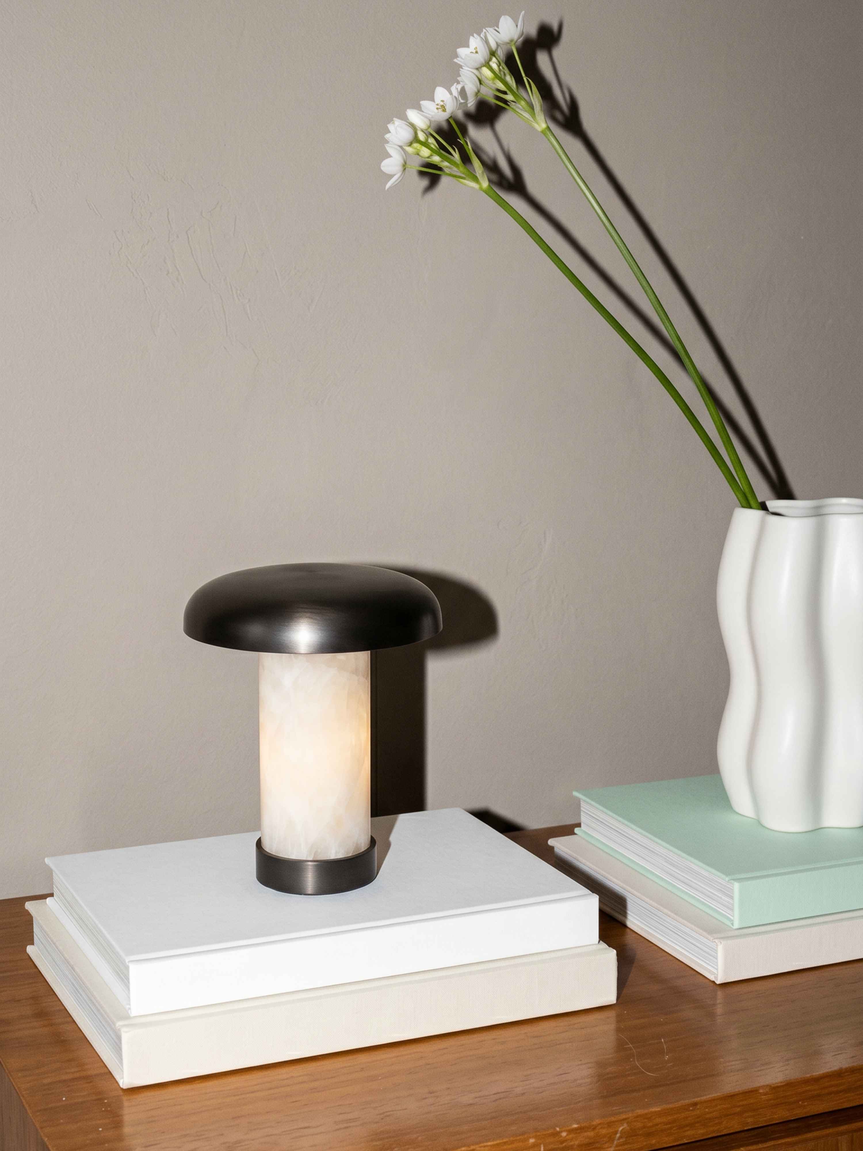 Artus Portable Lamp | Alabaster & Bronze