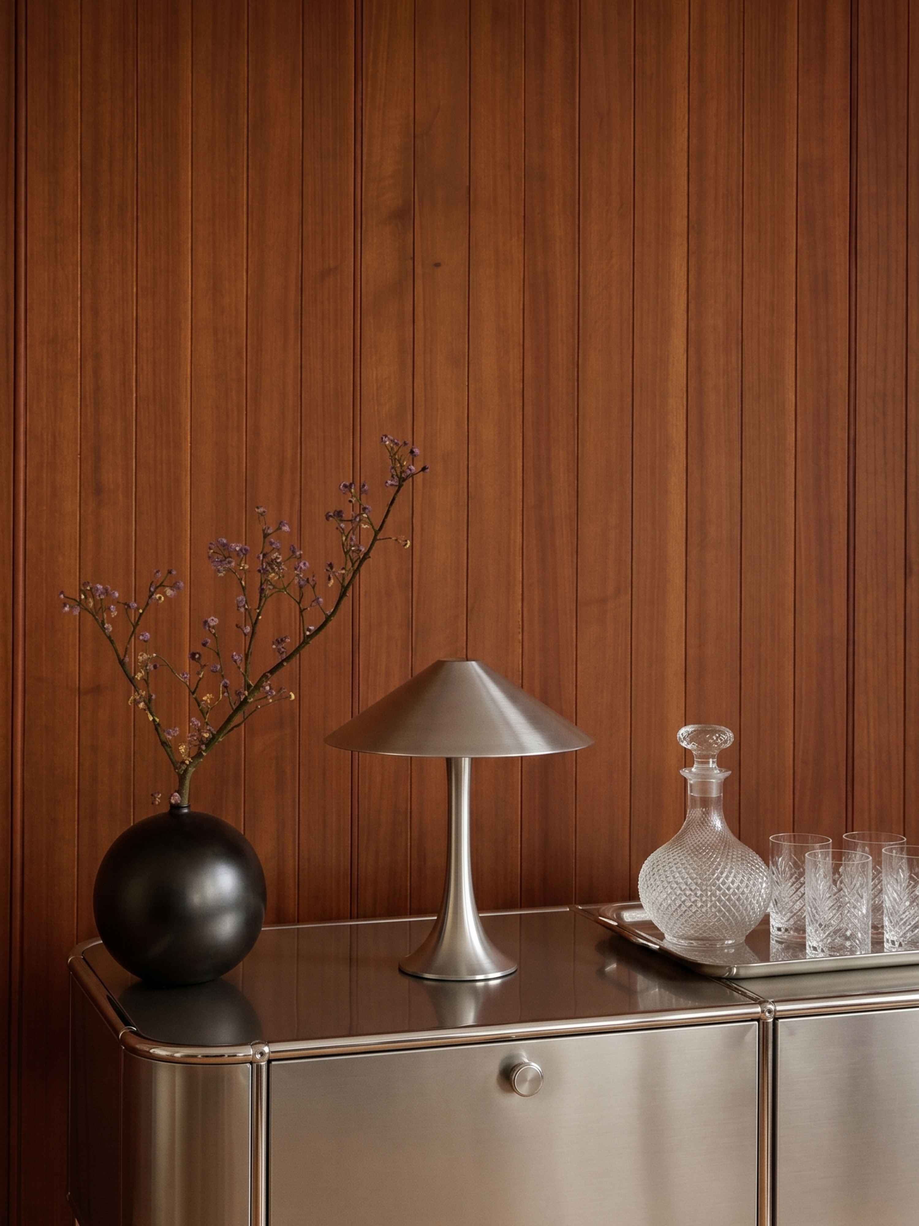 Nova Large Portable Lamp | Brushed Aluminium