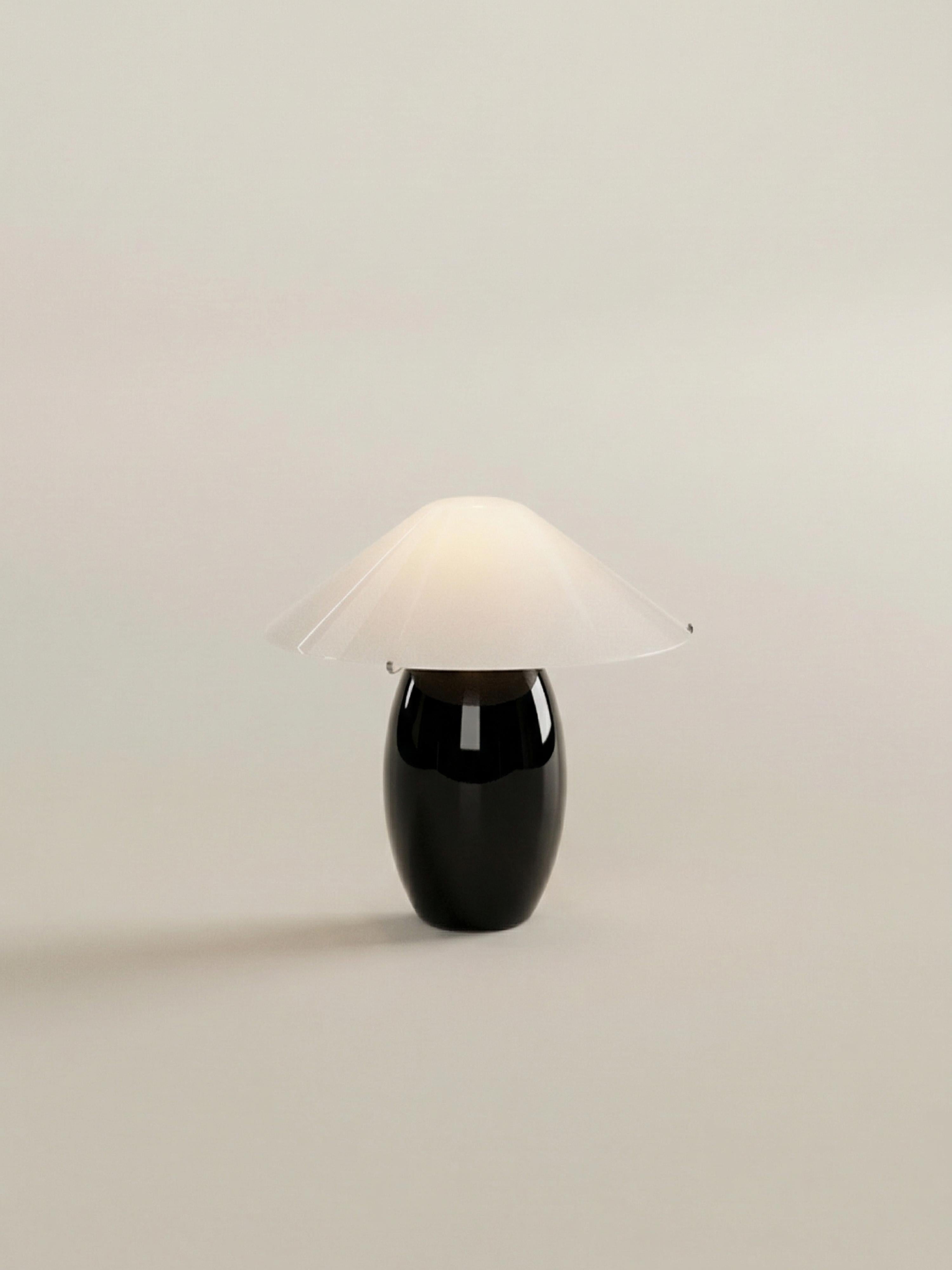 Maríel Portable Lamp | Black Ceramic