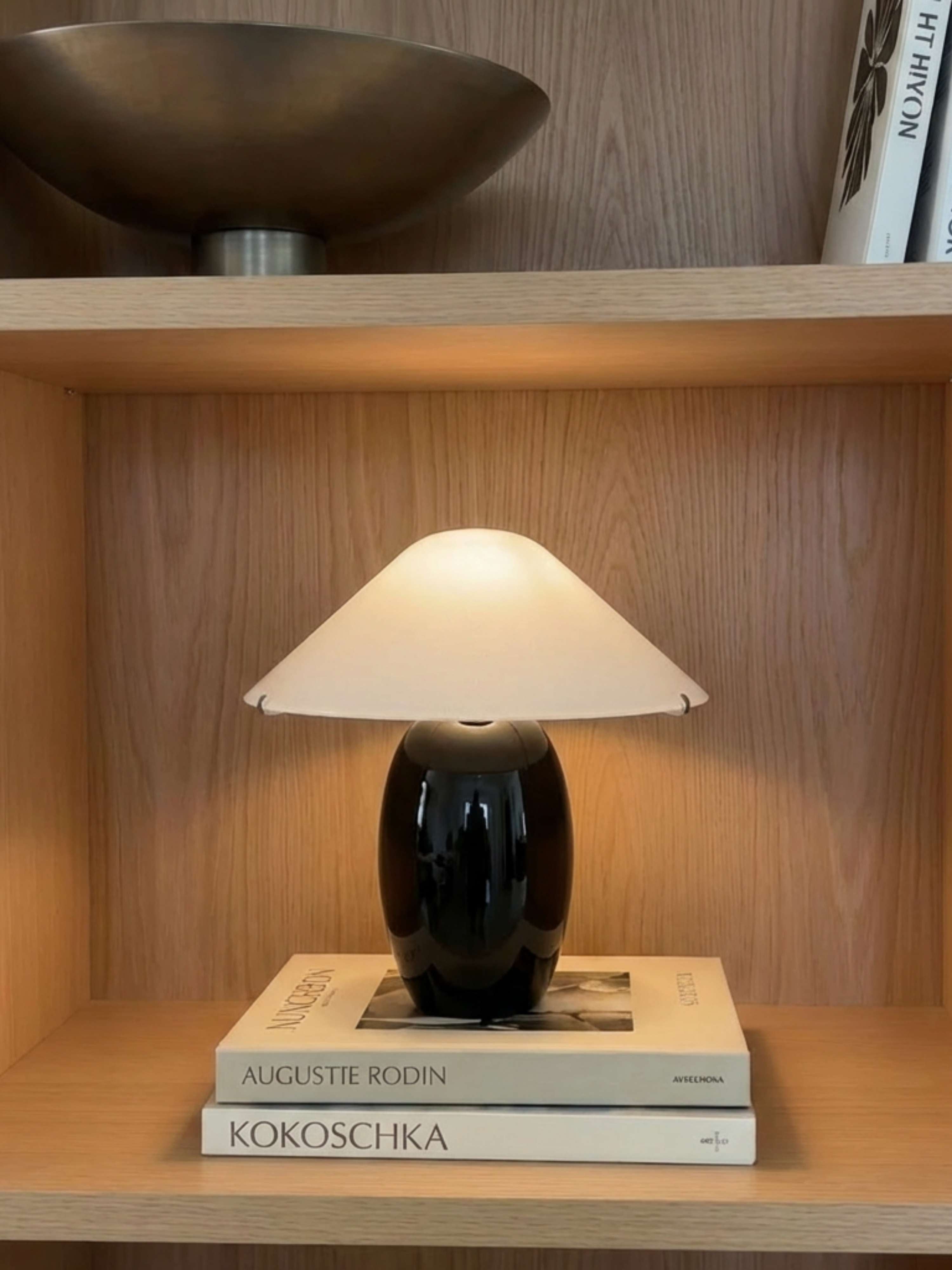 Maríel Portable Lamp | Black Ceramic