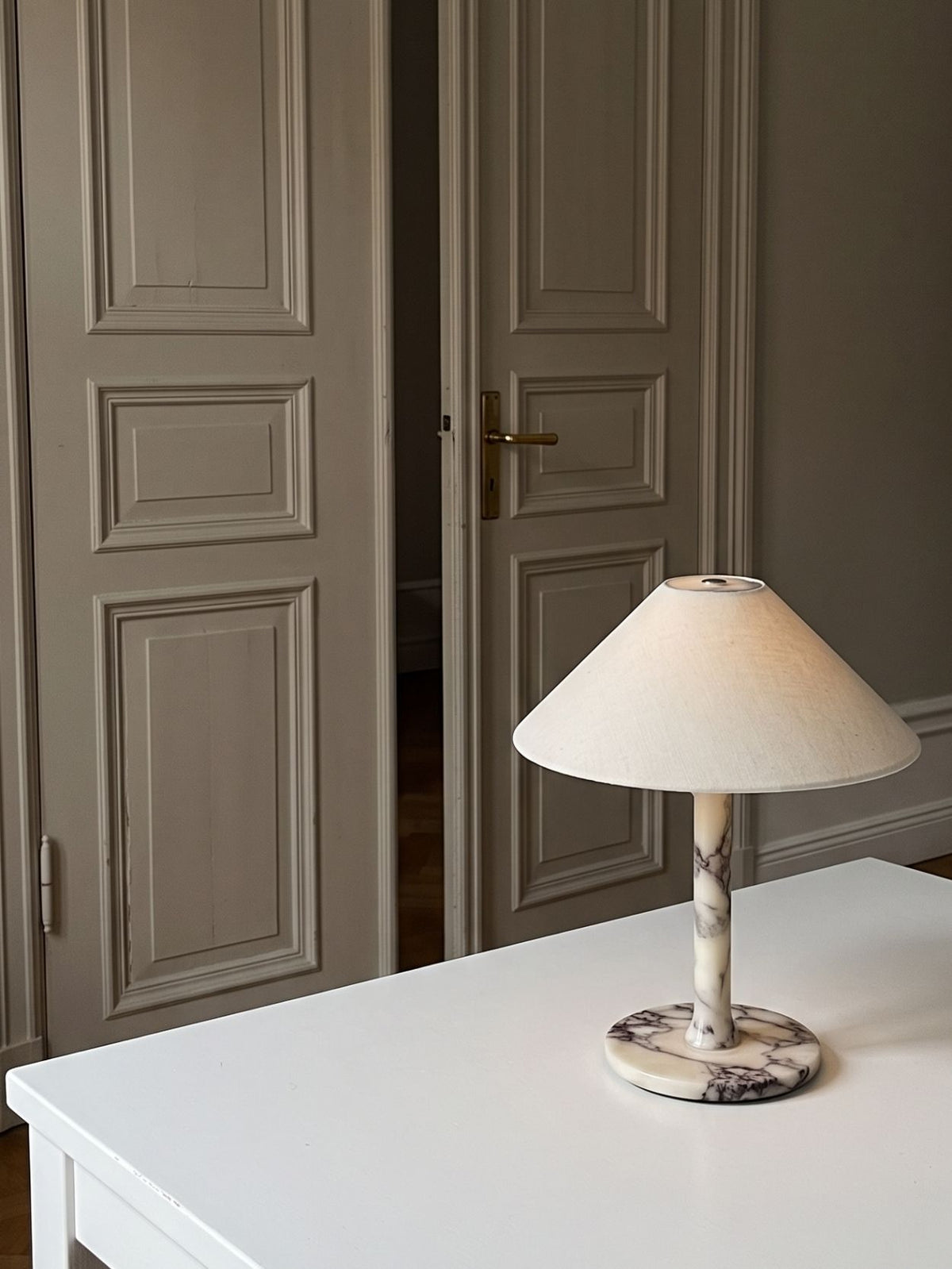 Rossa Portable Lamp | Calacatta Viola & Linen
