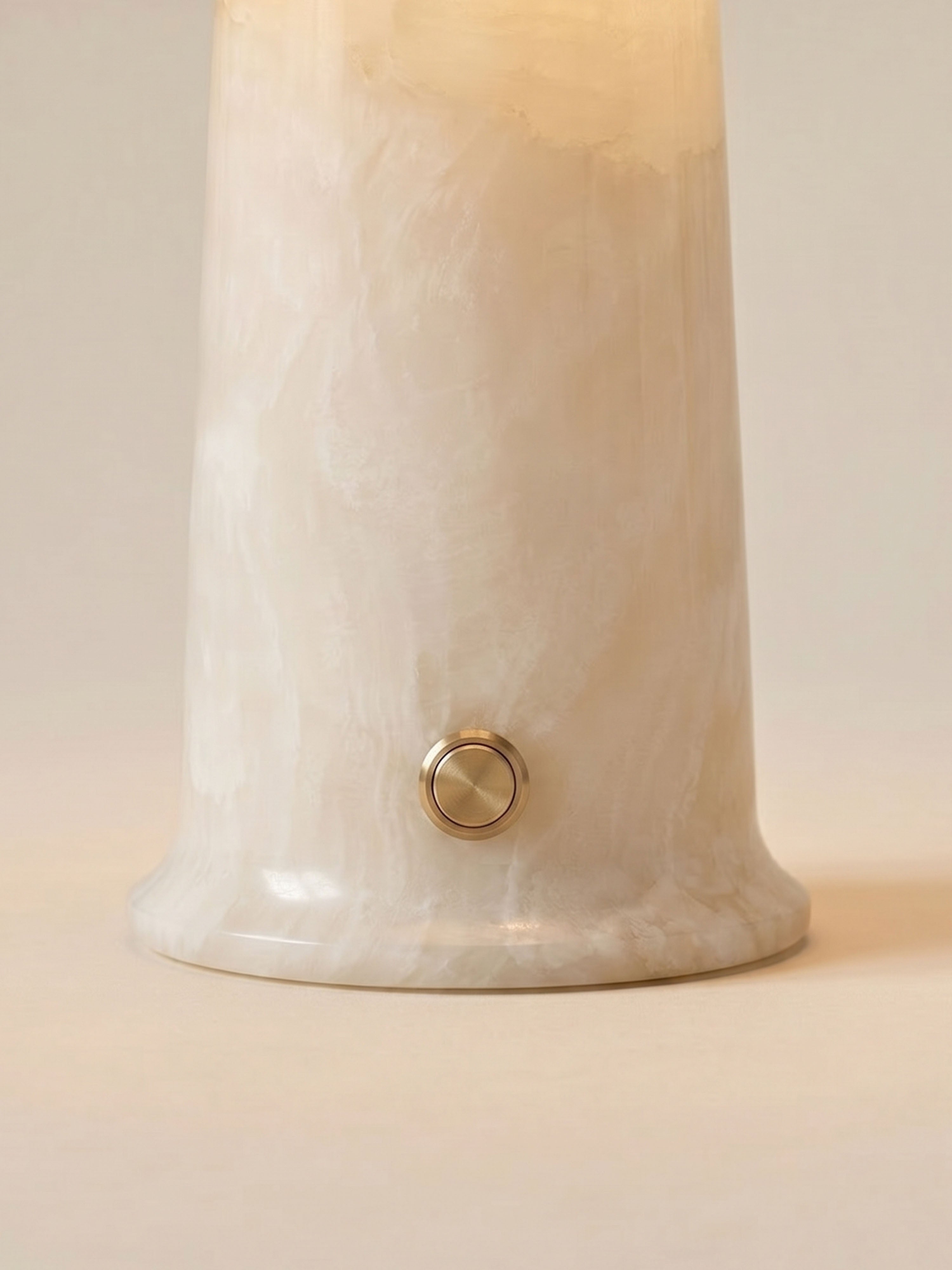 Cera Mini Portable Lamp | Alabaster
